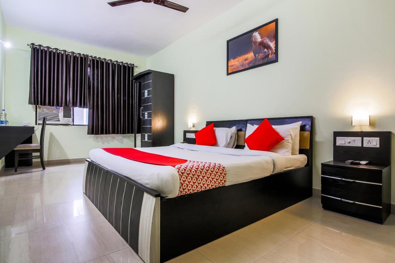 Oyo 24761 All Seasons Guest House Madgaon Exteriör bild