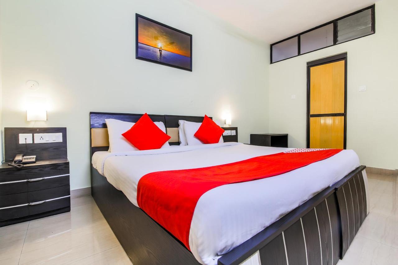 Oyo 24761 All Seasons Guest House Madgaon Exteriör bild