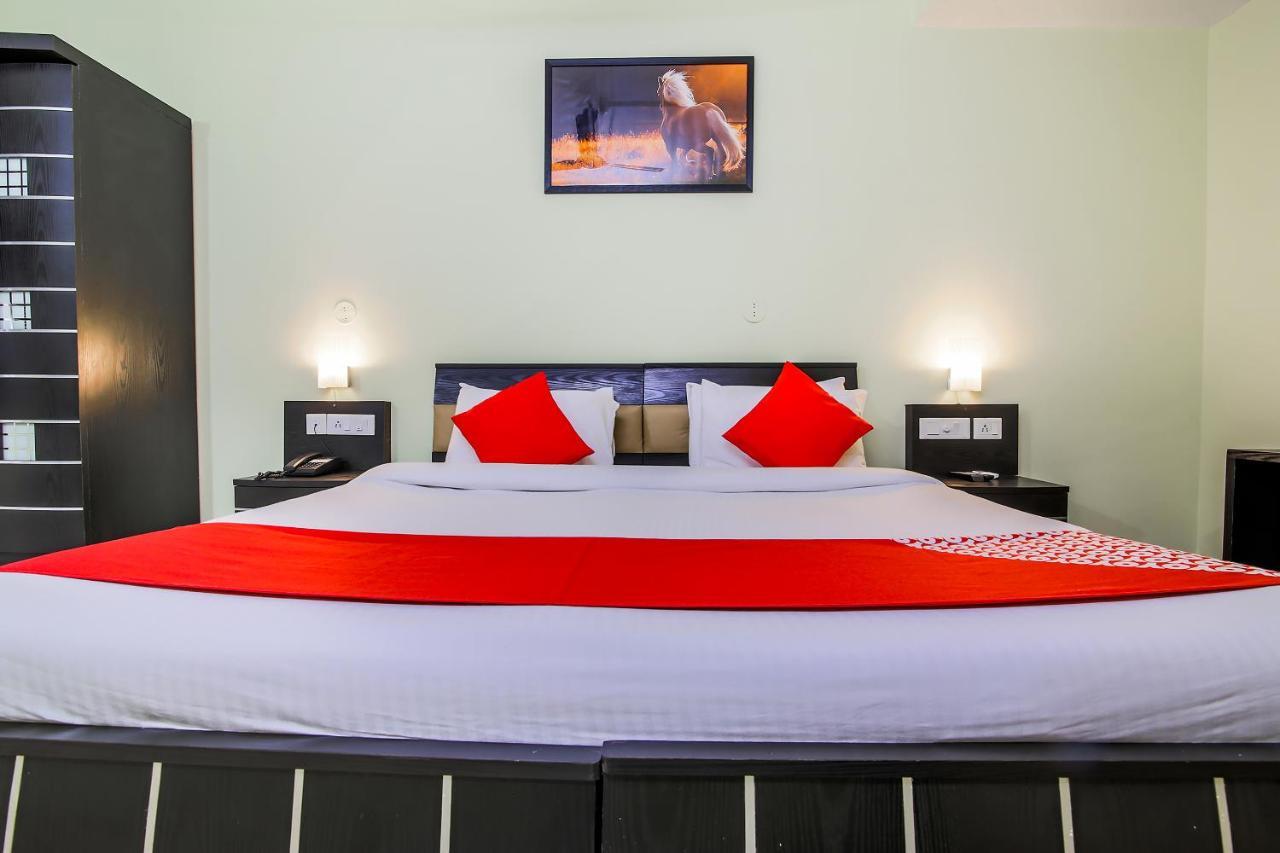 Oyo 24761 All Seasons Guest House Madgaon Exteriör bild
